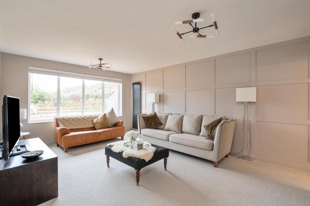 1 Hallcroft Way_37.jpg