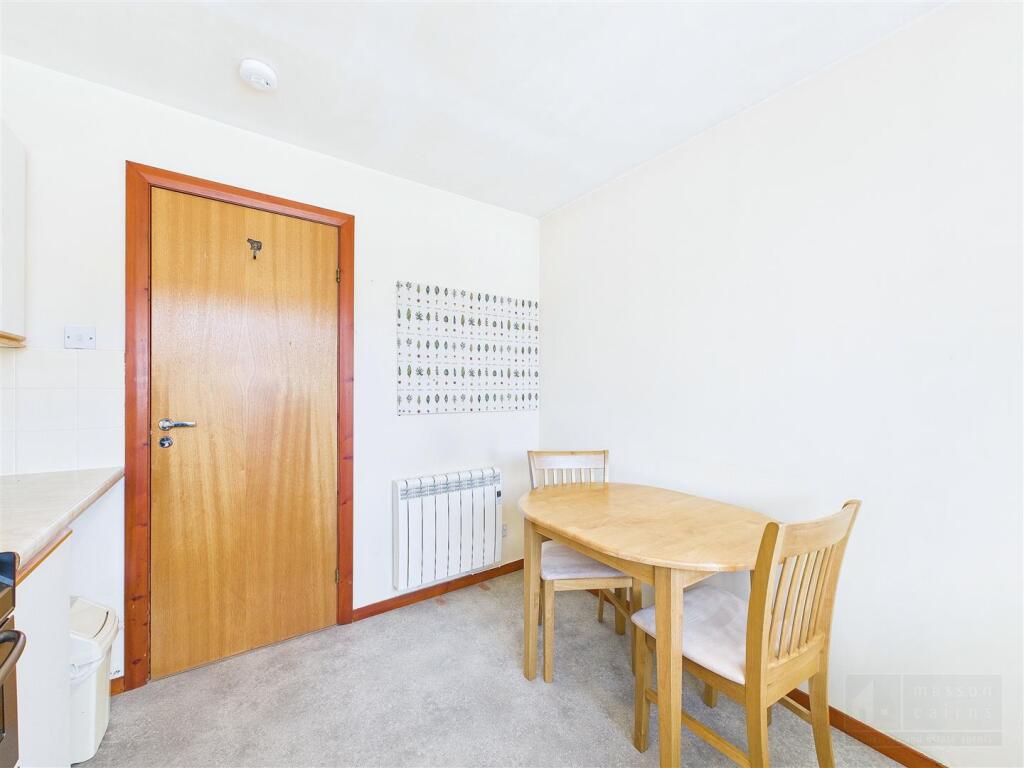 Kitchen / Dining