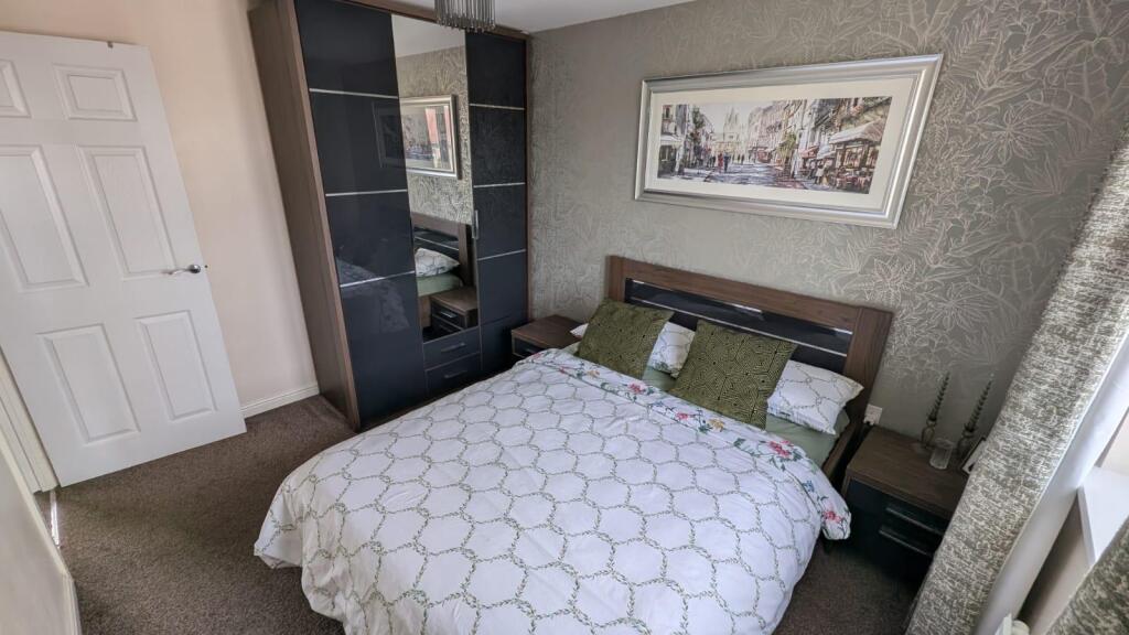bedroom 3.jpg