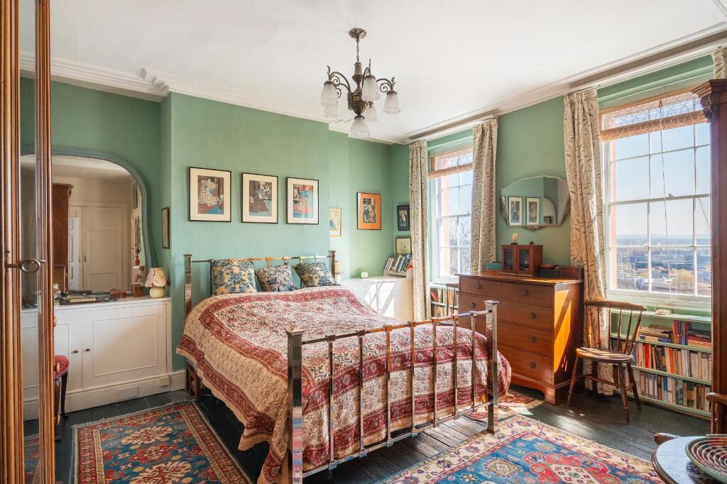 1S2PKN - Bedroom E.jpg