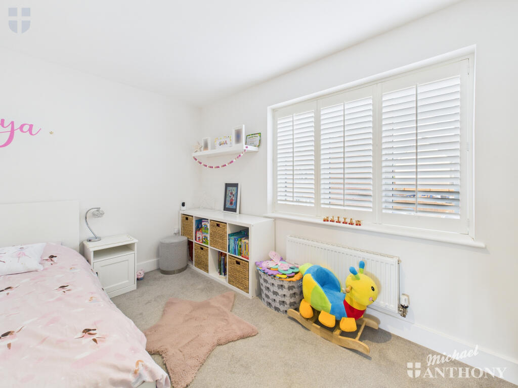 CAM03852G0-PR0432-STILL013