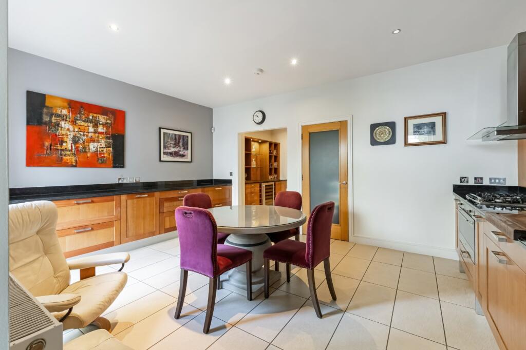 Kitchen/Dining
