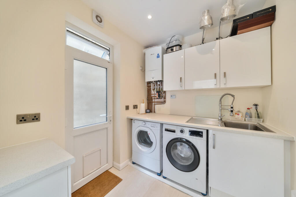 27-681b84562ee59-...