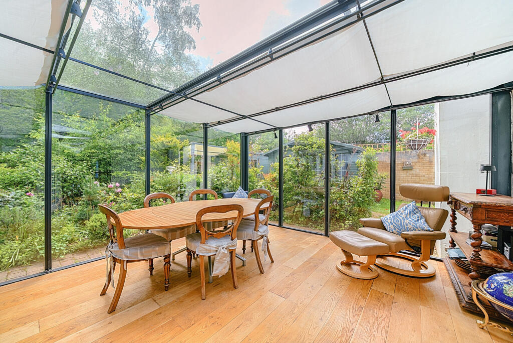 1299725-9-6839cc5...