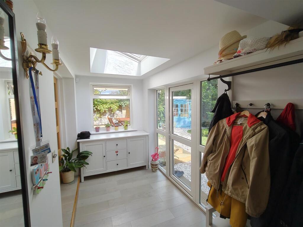 Image 25 - Velux Room (1).jpg