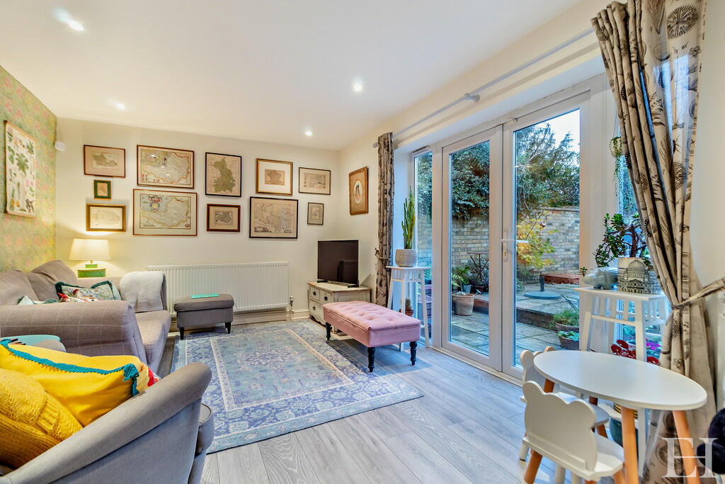 8627621-interior0...