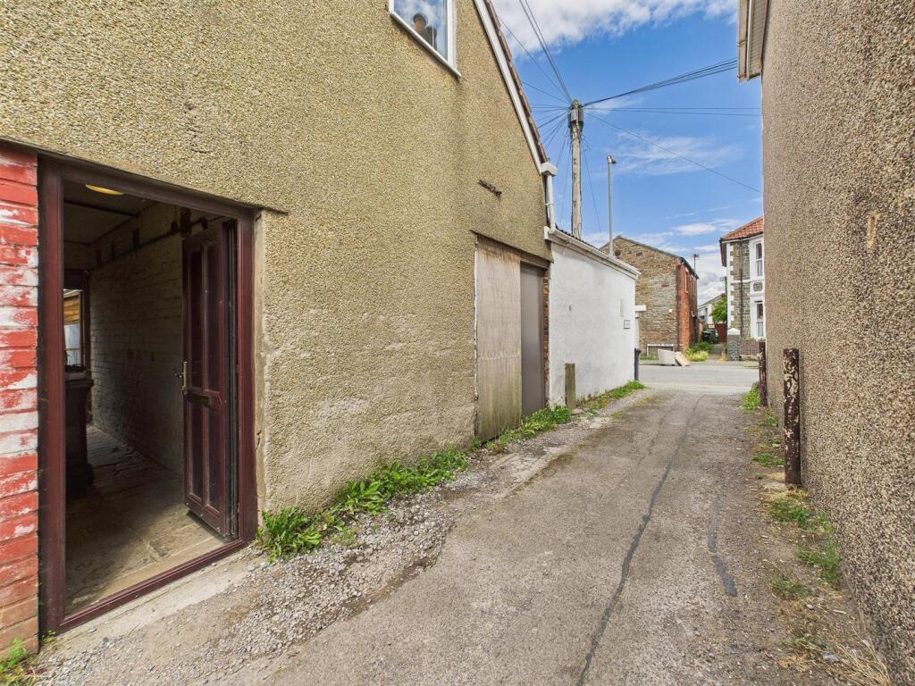 15 - Mixed Use Staple Hill.jpg