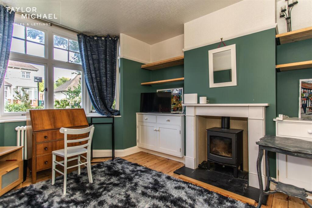 Living Room / Bedroom