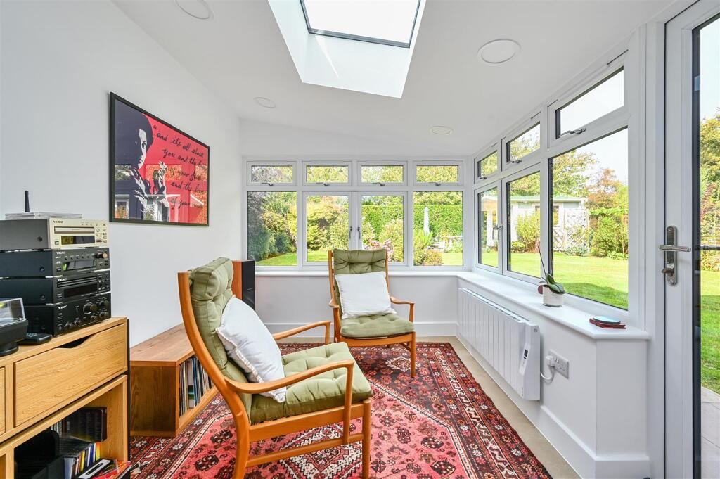 186 COODEN DRIVE - TN393AH (26).jpg