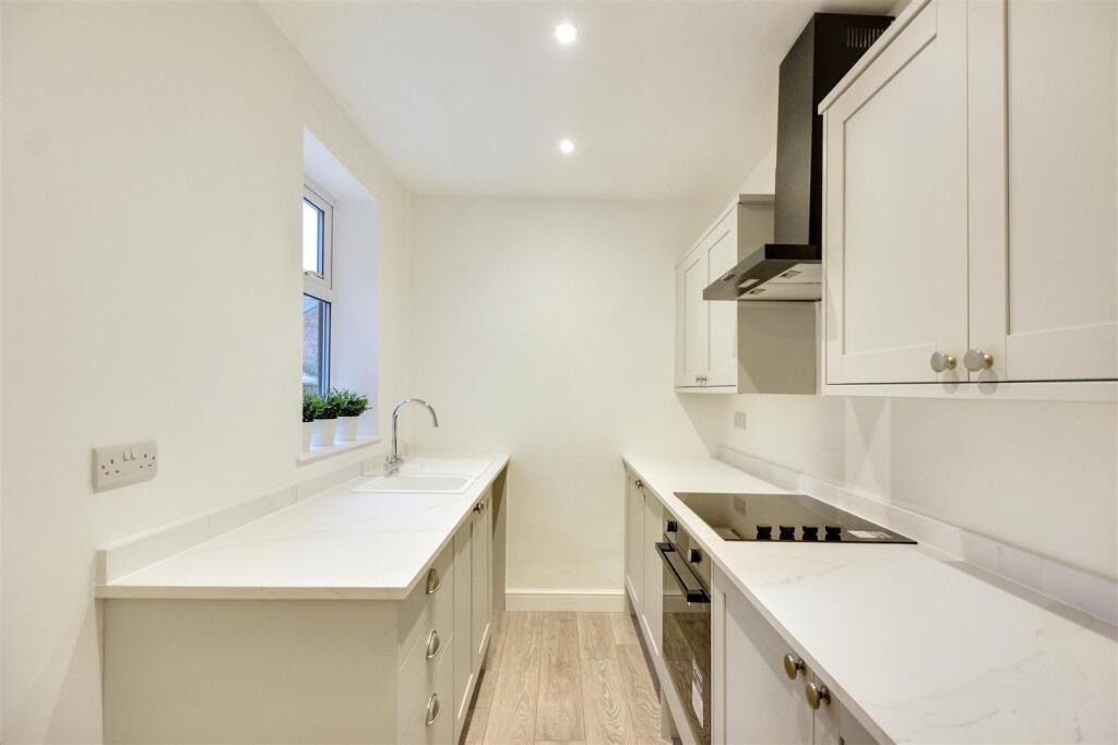 Kitchen_1.jpeg