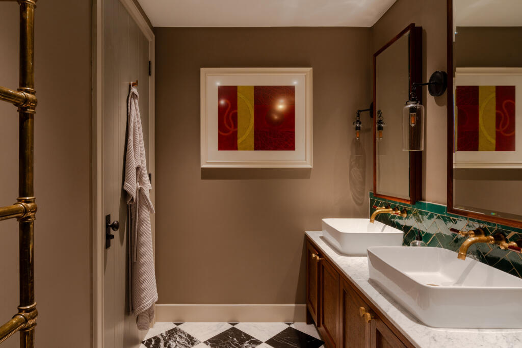 244885 - a0OP6000005GXBdMAO_N27.jpg