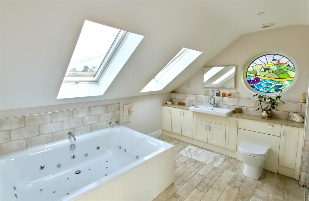 Farmhouse Master Bathroom