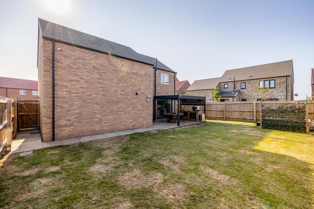 14 Forest Way (Holbeach)-11