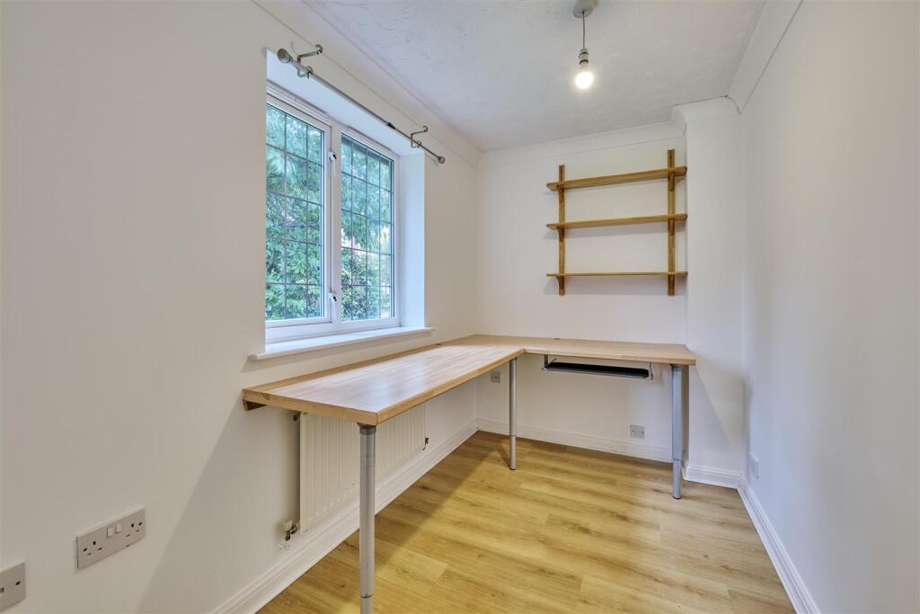 15 Sutton Rd Oundle-