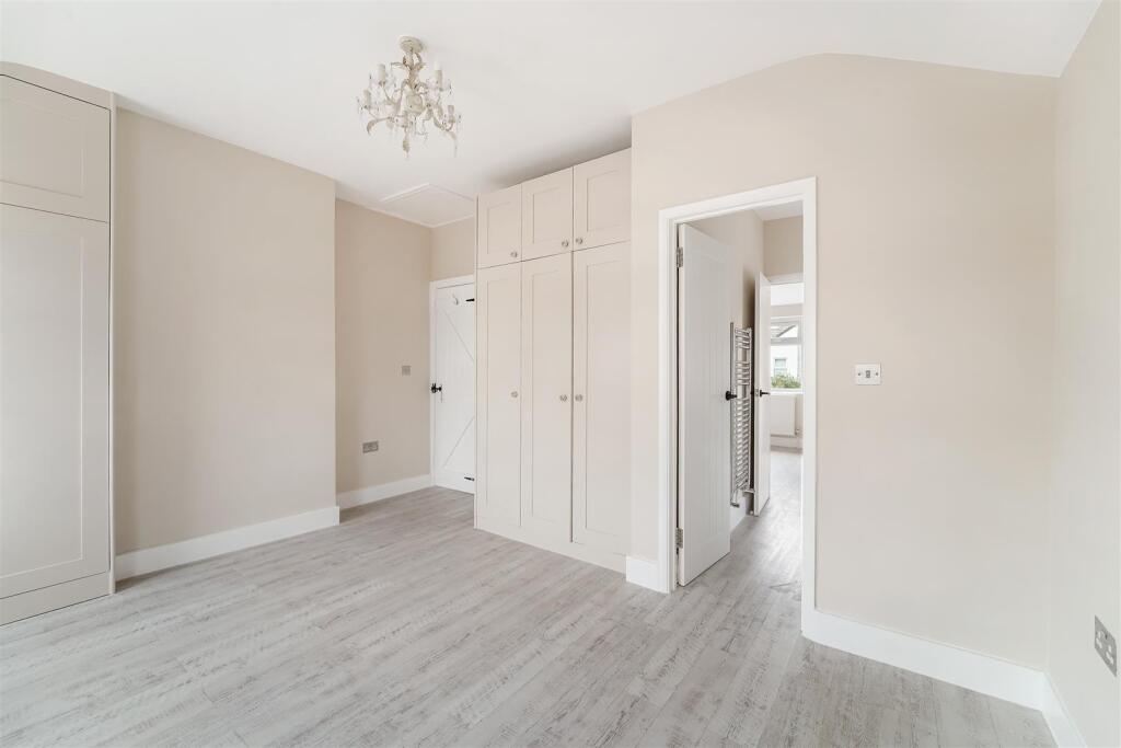 FERNDALE ROAD, 31 (16).jpg