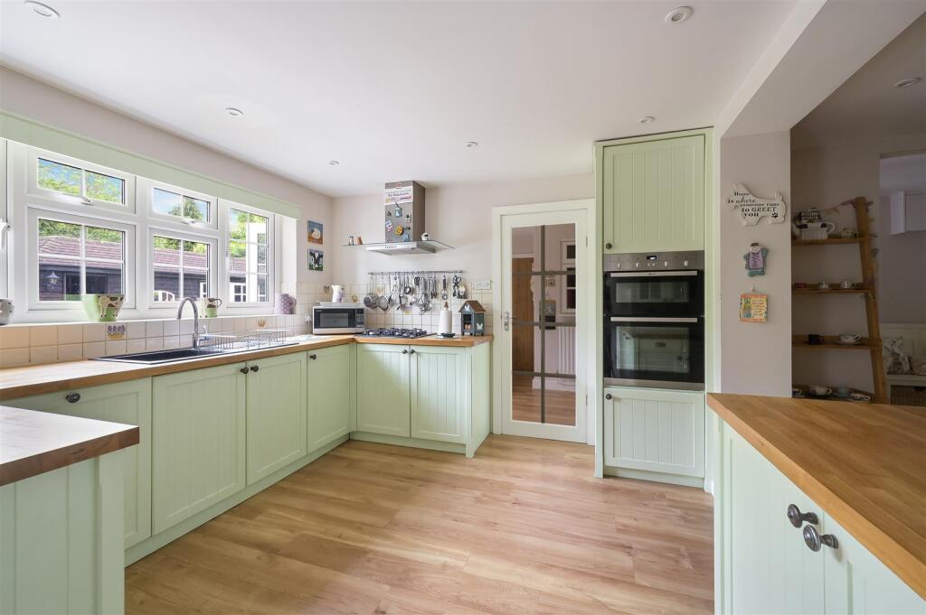 GREEN LANE 45  (15).jpg