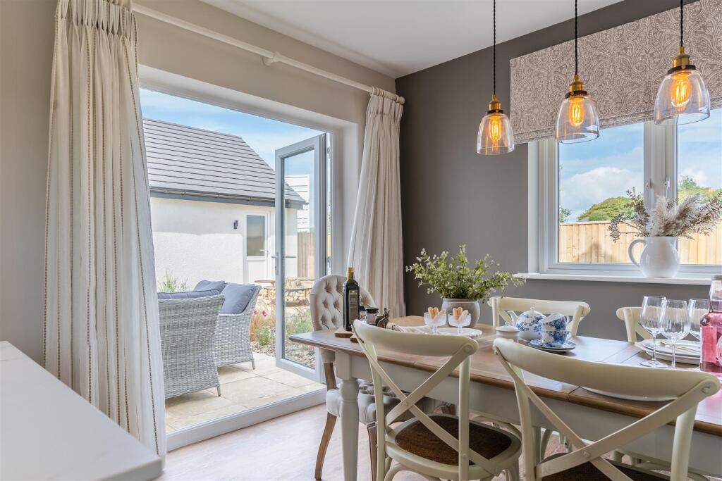 BBL - The Old Parsonage - Dining-3 (Hammond).jpg