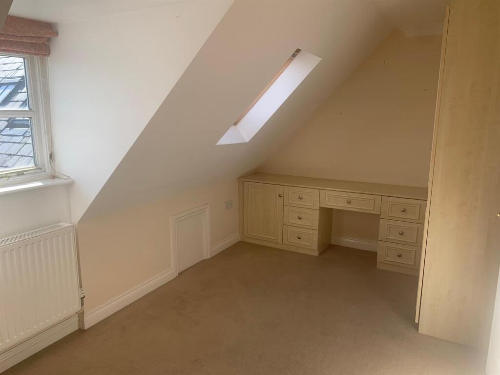 Bedroom 2.jpg