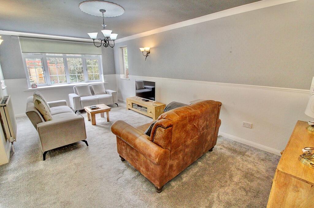 3. Dining Room/Sitting Room