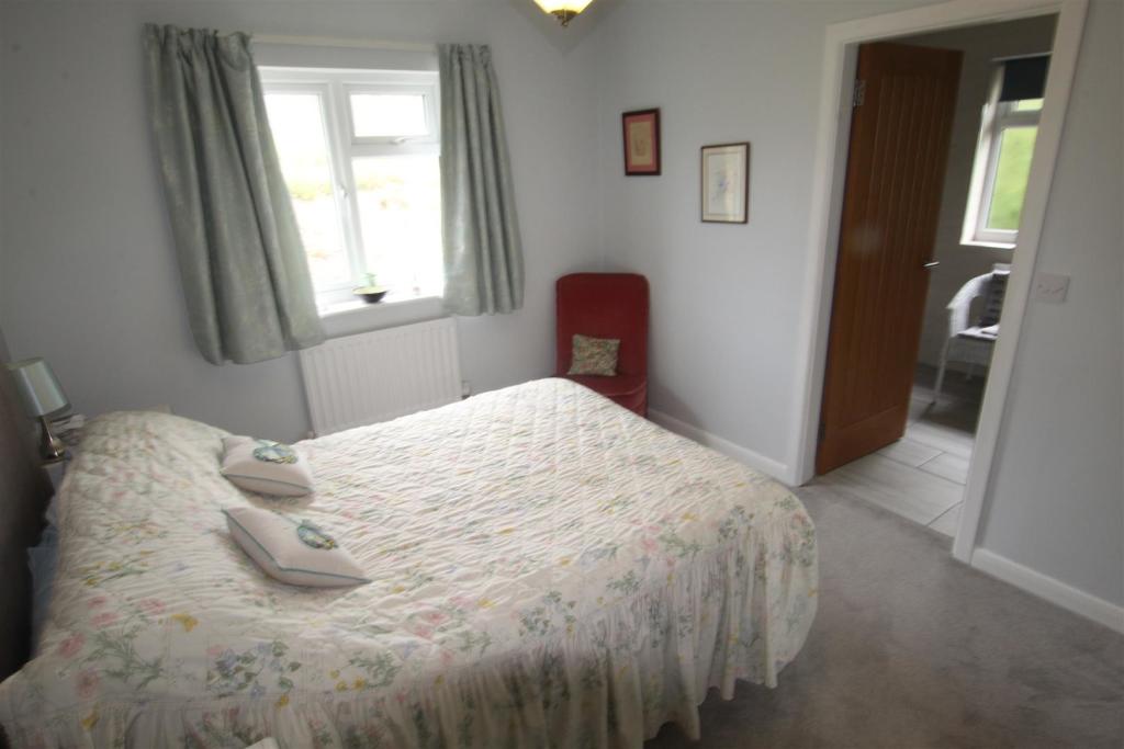 bed 1.JPG