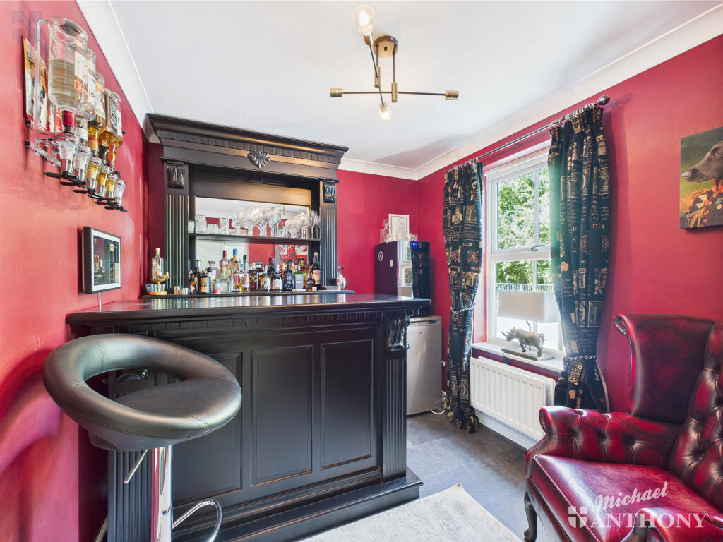 CAM03218G0-PR0626-STILL001