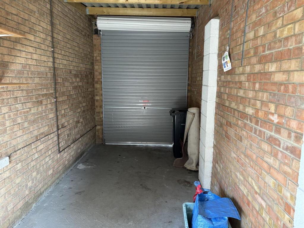 Garage.jpg