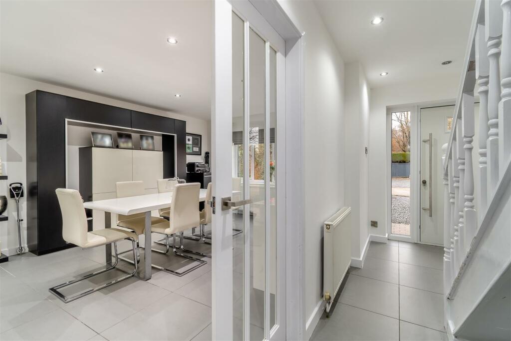 8579910-interior49.jpg