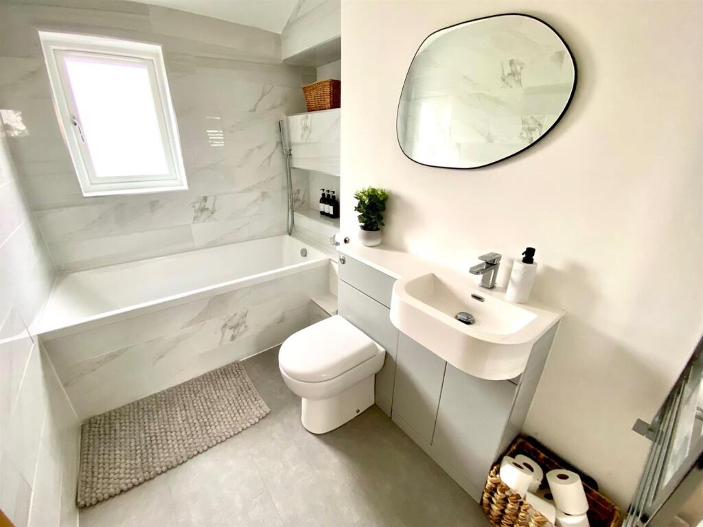 44 Broadwaters (13).jpg