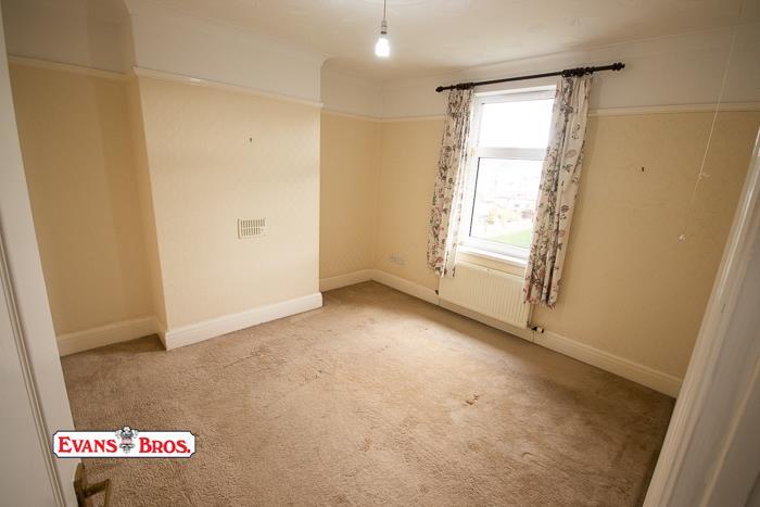REAR DOUBLE BEDROOM 1