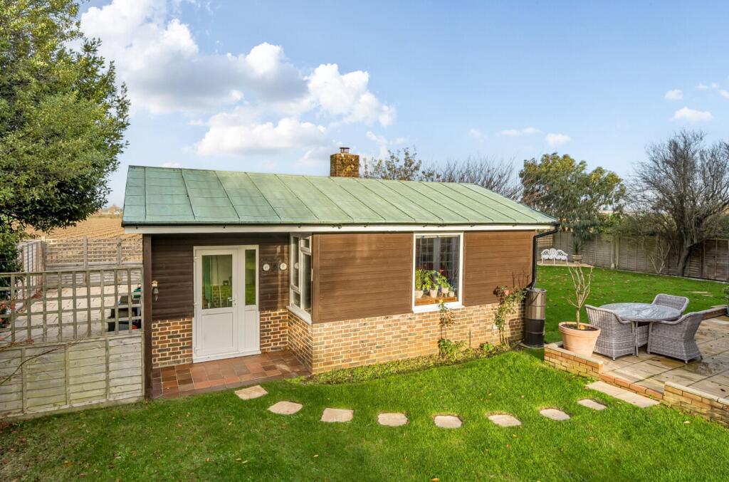 Outbuilding ( home office/workshop )