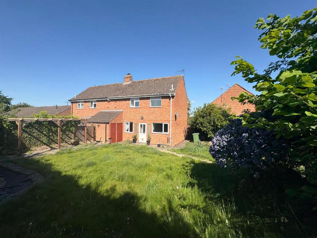 WhatsApp Image 2025-05-13 at 17.17.55_b6dbabc8.jpg