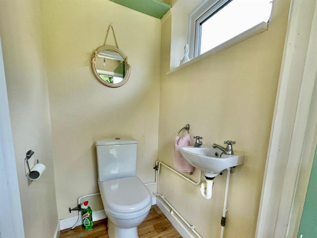 Downstairs WC.jpg