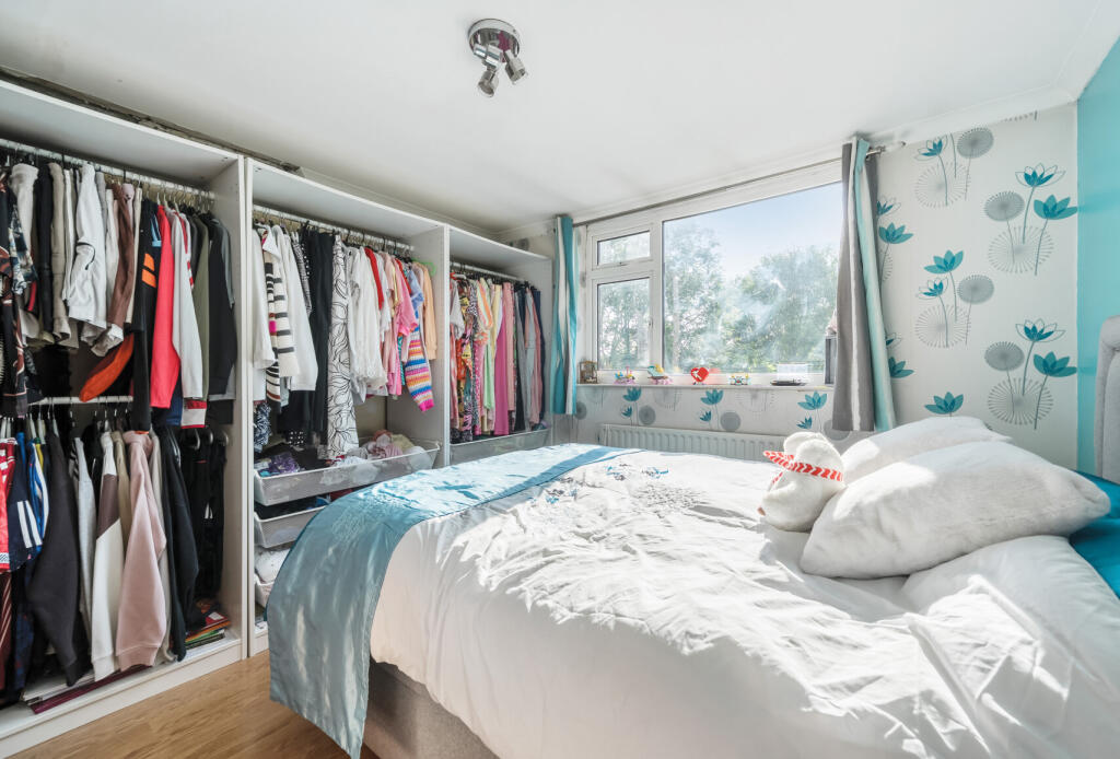 1301763-8-6848754...