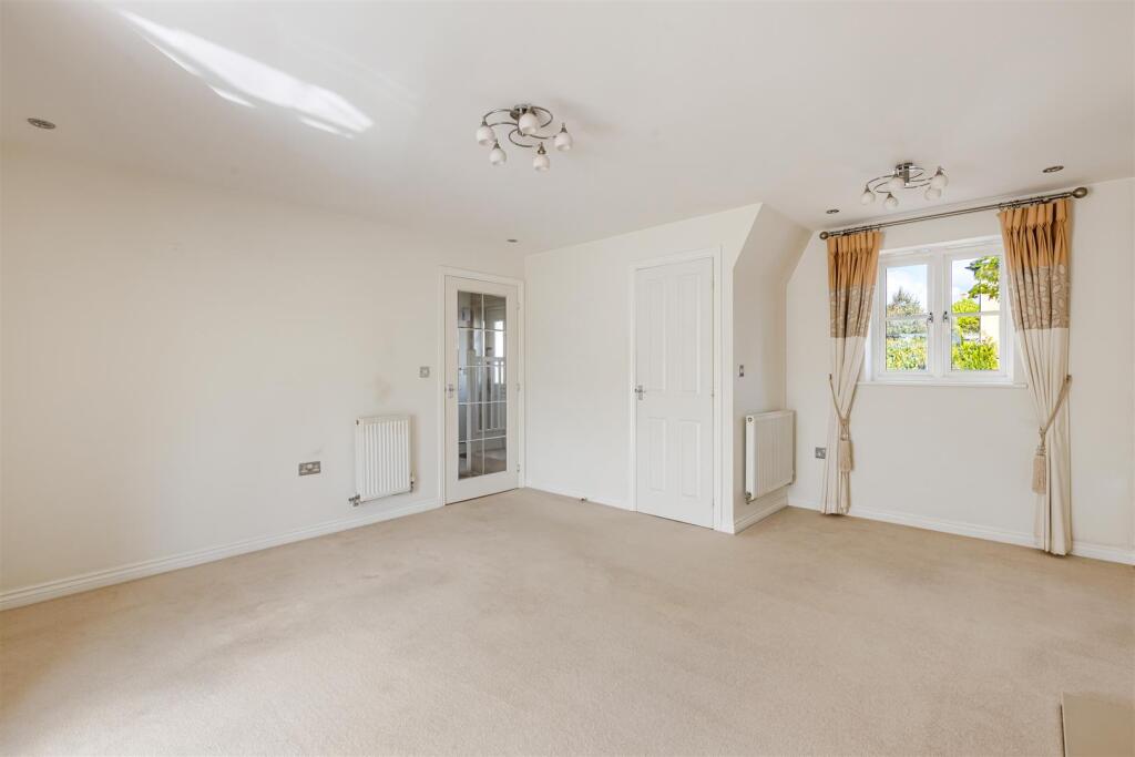 A08 - 4, Chillington, Helmers Way - 250908.jpg