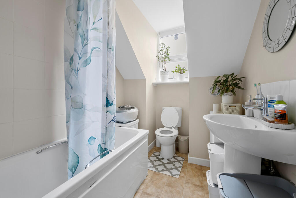 Apartment 14, 173...