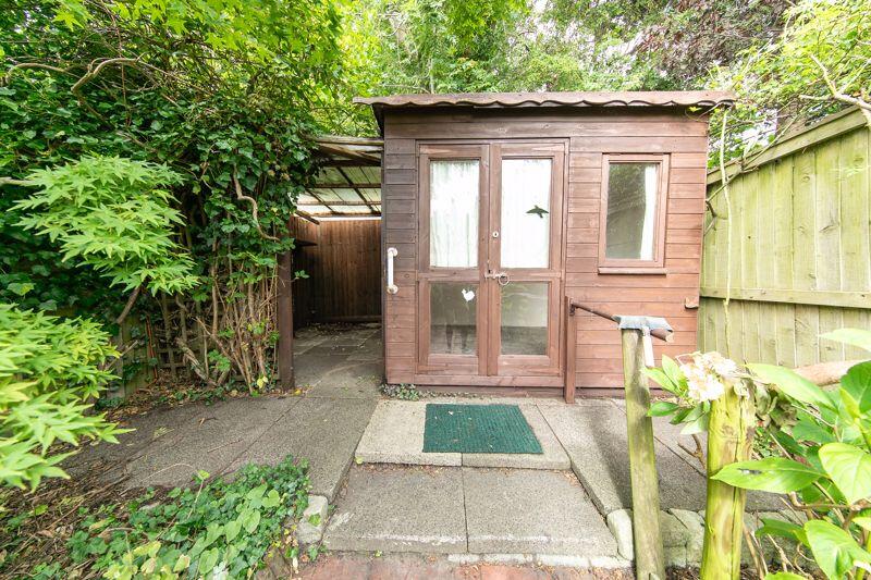 Shed/Summerhouse with power