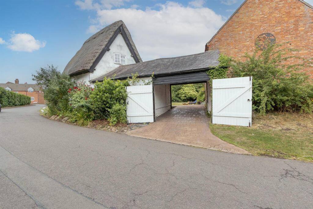 Greys Orchard, Barby (51).jpg