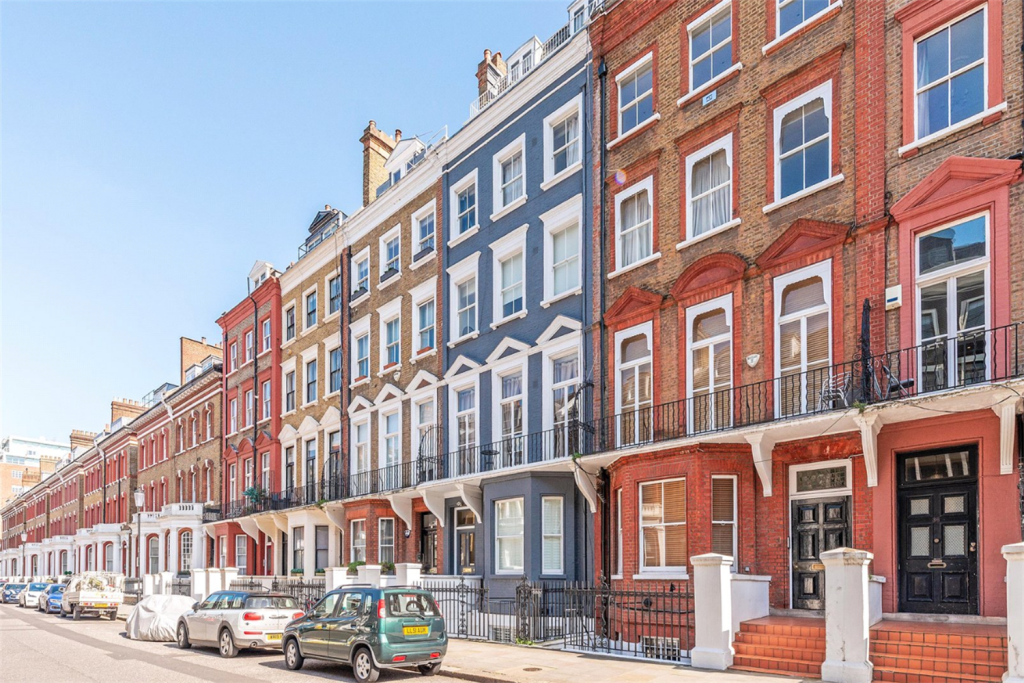 Roland Gardens, SW7