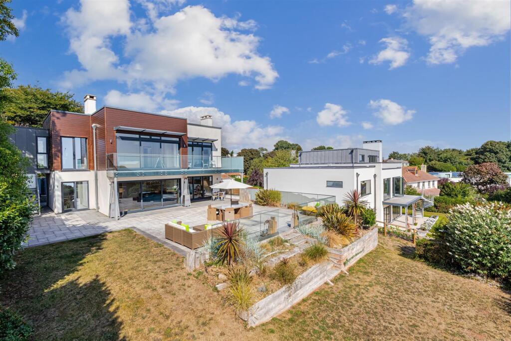 A01 - Bascombe Road, Brixham, Eastleigh House - 25