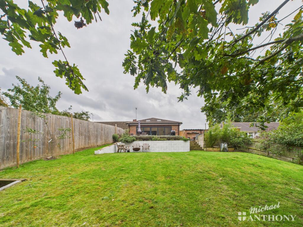 CAM02773G0-PR0362-STILL037