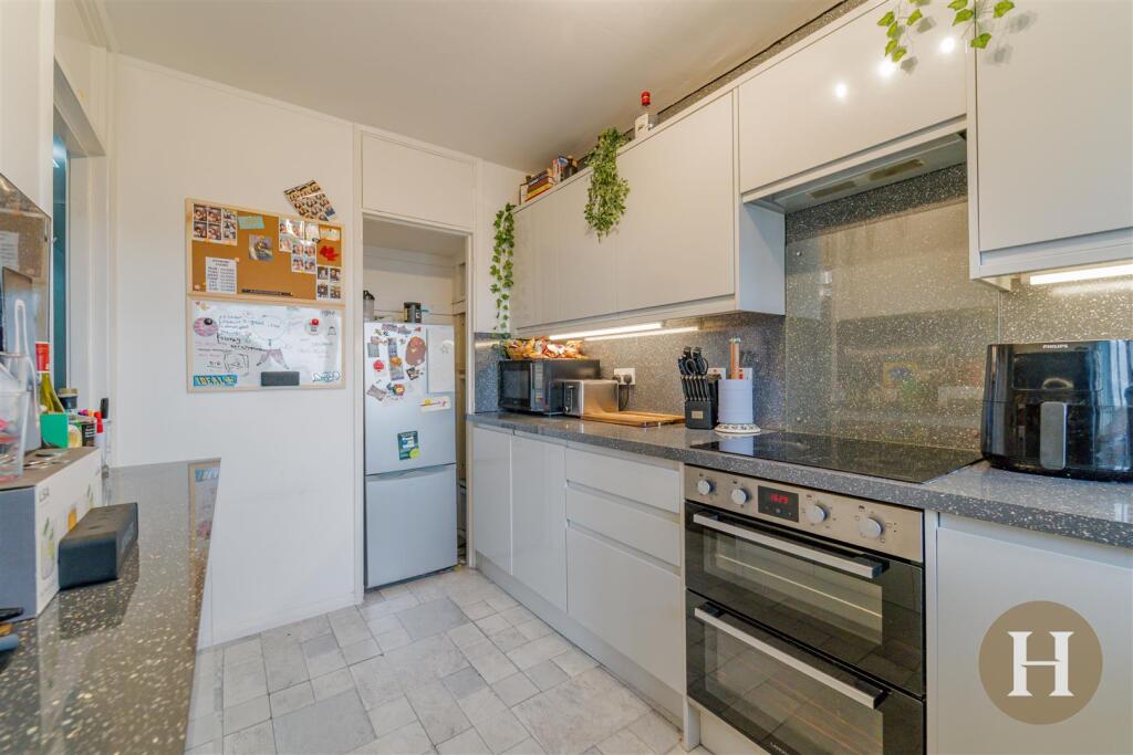 Hadleigh Estate Agents-14.jpg