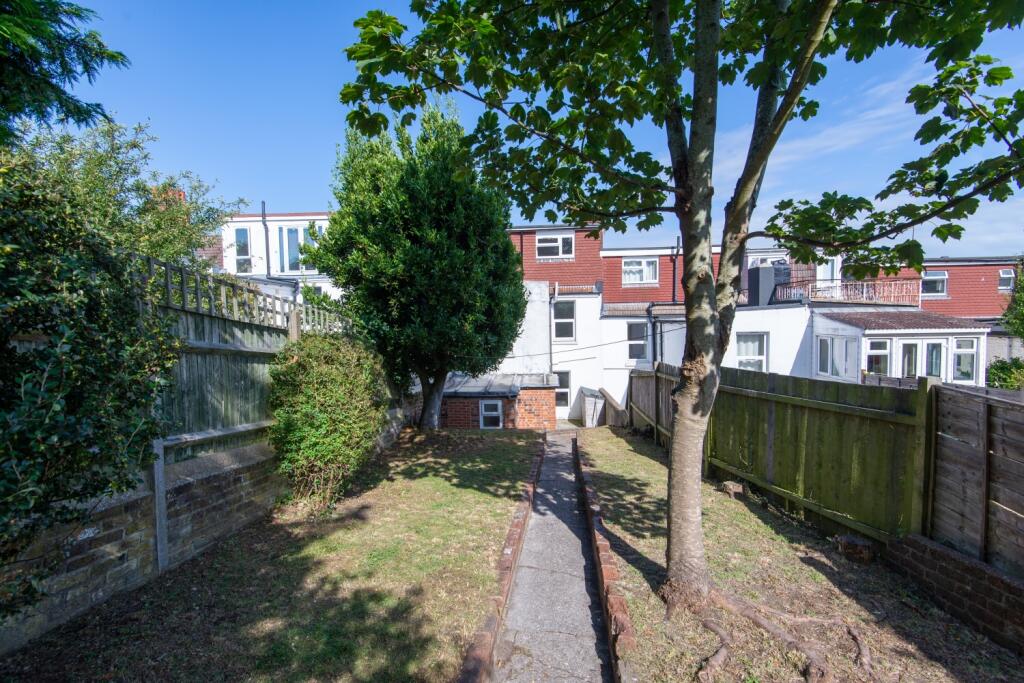 29 Hollingbury Road Outside Area (3)