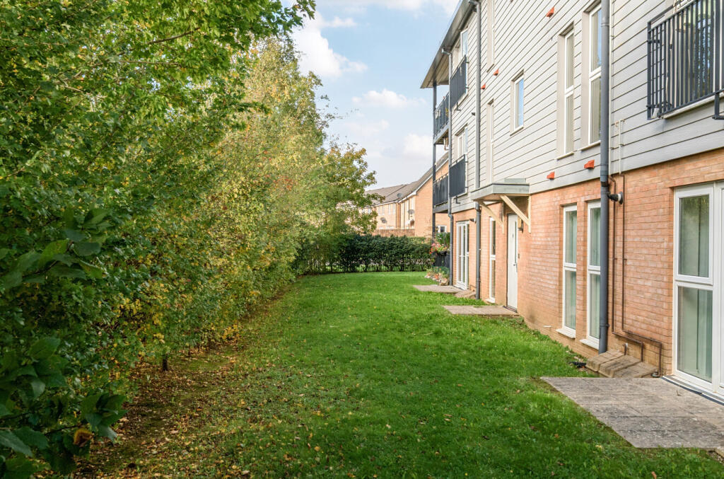 1373071-10-68ff7c...