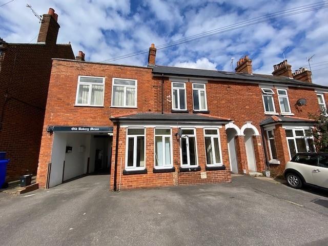 156a Rectory Road parking.jpg