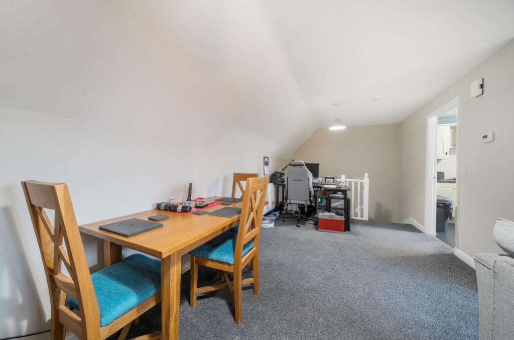 1381410-20-69147761559ef-ARW