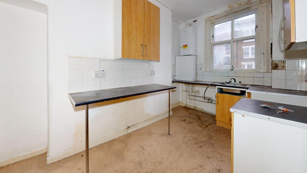 90 Kingsley Flats, Old Kent Road, Bermondsey, London, SE1 5UR