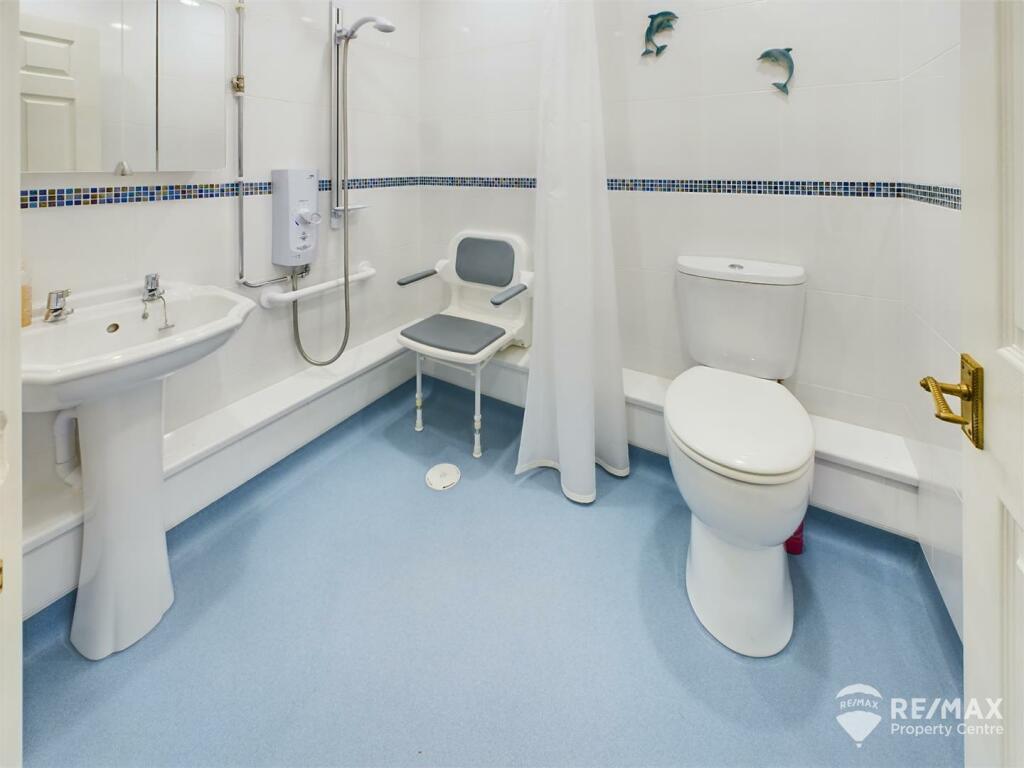 Wet Room.jpg