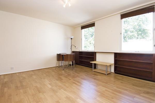 8, 94 Cornwall Gardens Recp.jpg