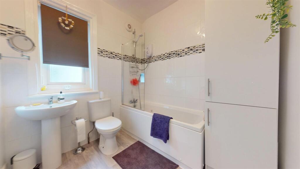 Larch Street Bathroom