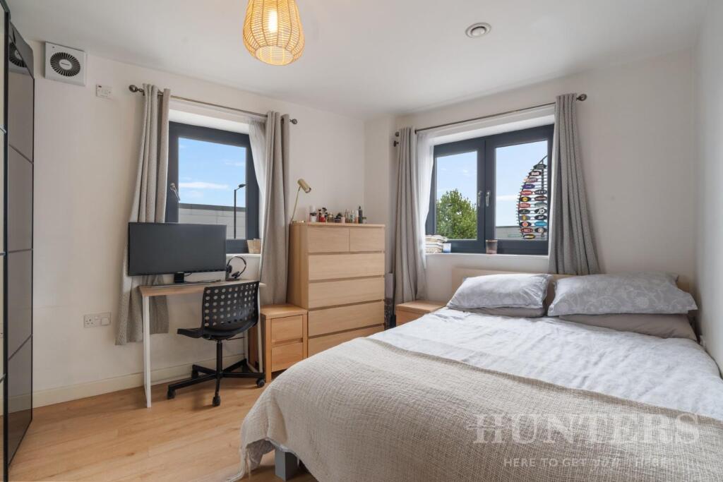 Flat 26, Joshua Court N15 4FR-9.jpg